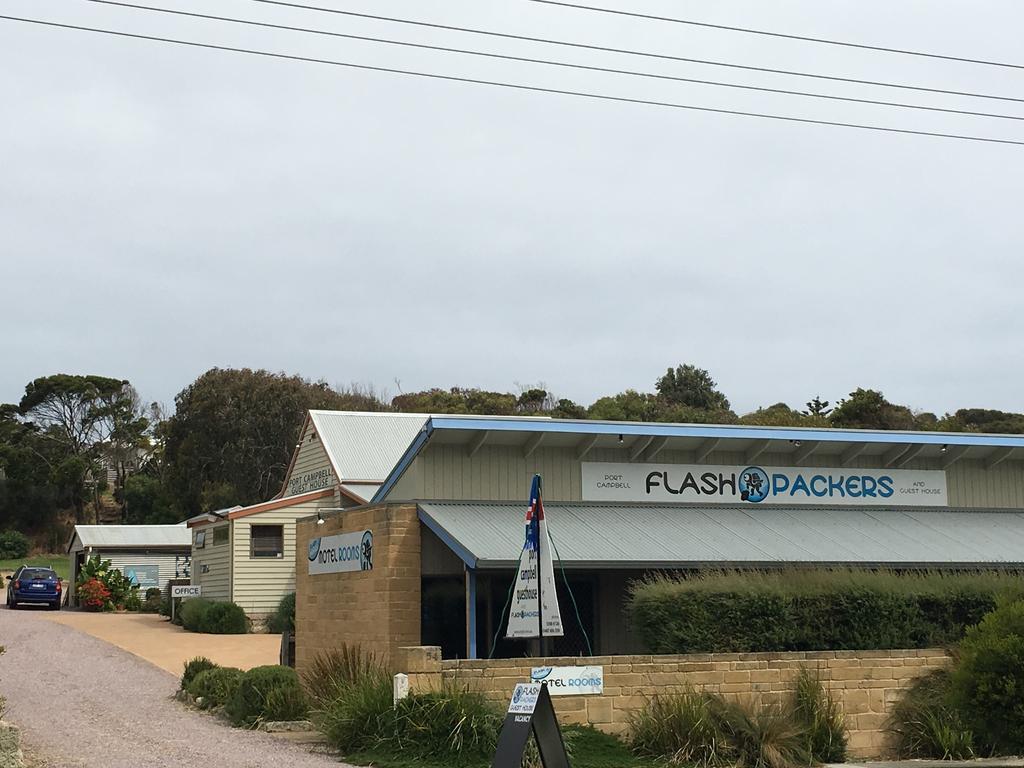 Port Campbell Guesthouse & Flash Packers Екстер'єр фото