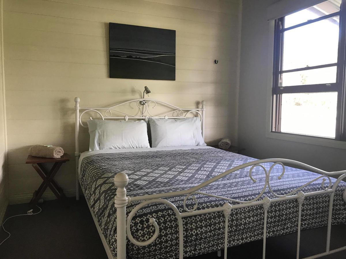 Port Campbell Guesthouse & Flash Packers Екстер'єр фото