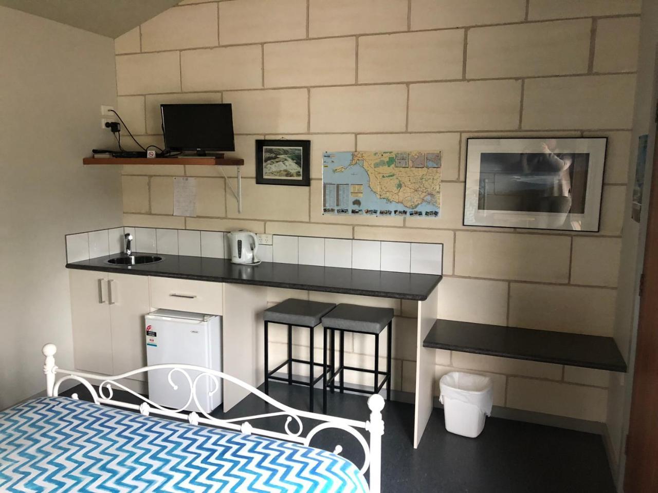 Port Campbell Guesthouse & Flash Packers Екстер'єр фото